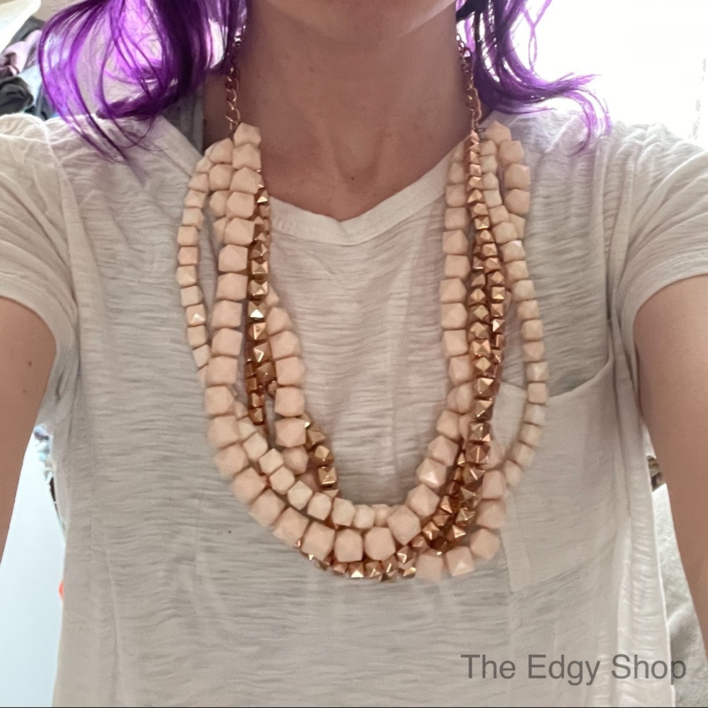 Sophia & Kate | Geometric Beaded Twist Necklace - Picture 4 of 4